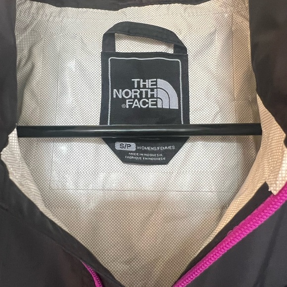 North Face women's lightweight jacket size small - Picture 1 of 3